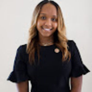 Meet your Posher, Dominique